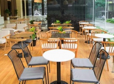 Cửa hàng chuyên bán bàn ghế cafe đẹp, tạo điểm nhấn cho quán